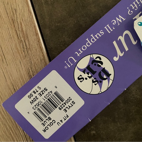 Fit 4 U
Plus Size Square Neck V Hem Swim Top - Picture 7 of 7